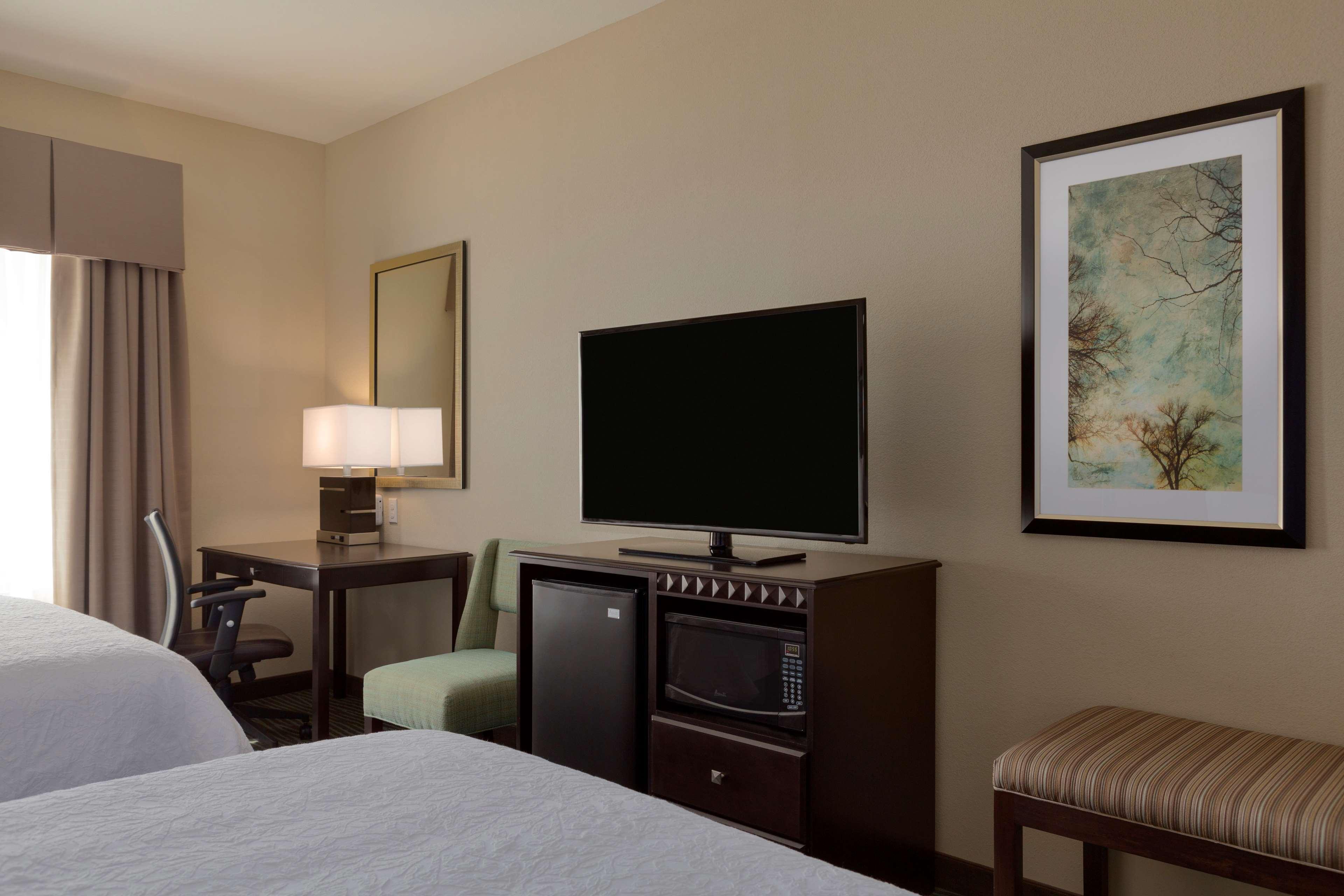 Hampton Inn And Suites Parkersburg Downtown Экстерьер фото